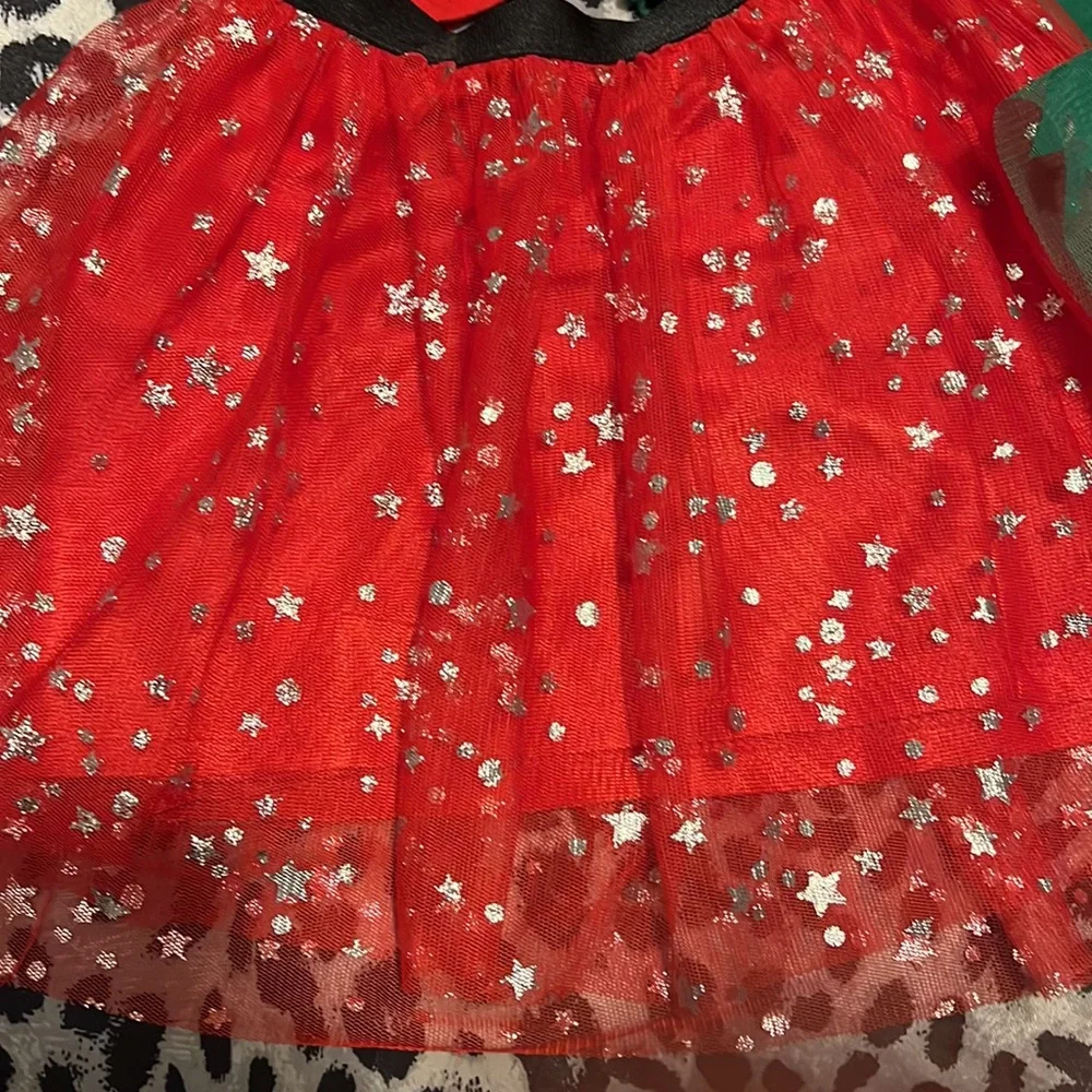 Girls size small 4/5T Christmas matching set with 2 different skirts and top